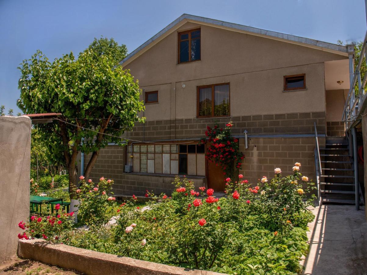 Hayi Tun Guest House Goris Eksteriør billede