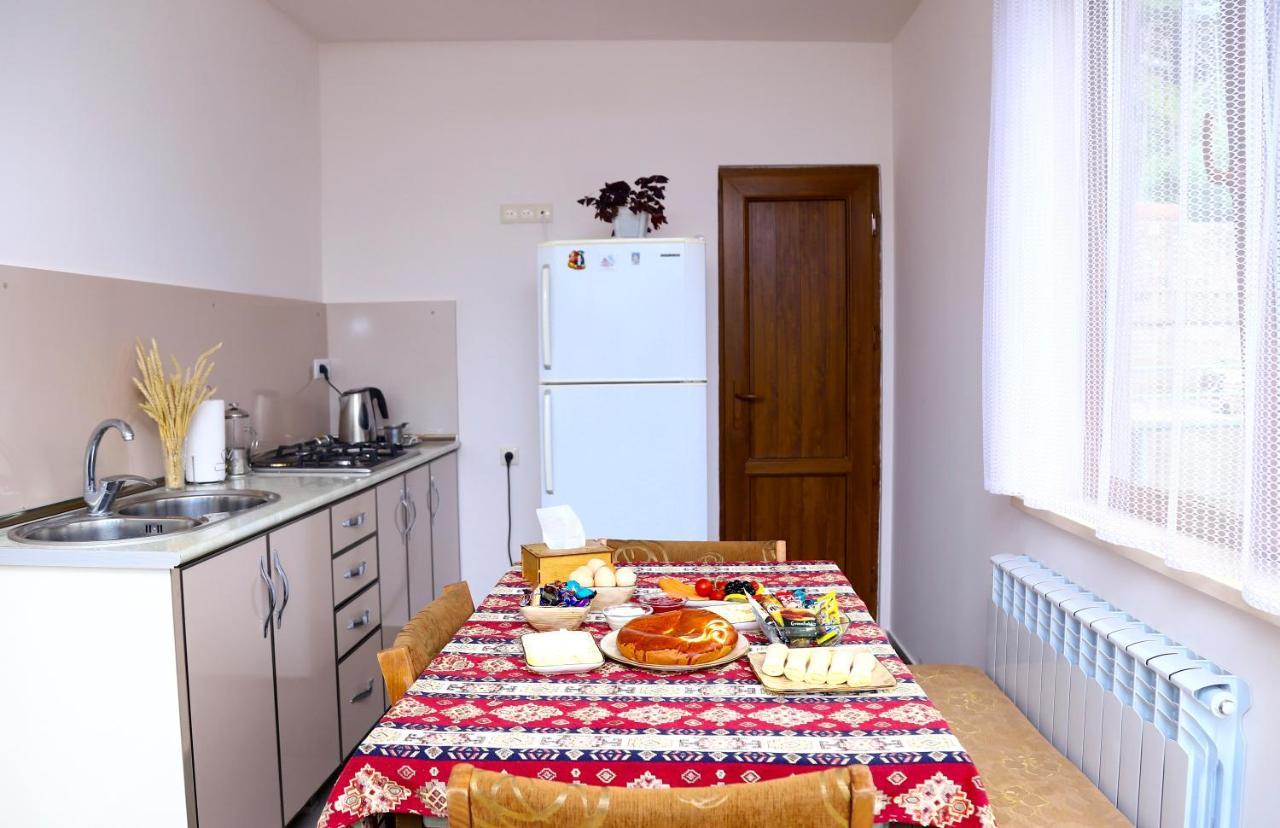 Hayi Tun Guest House Goris Eksteriør billede