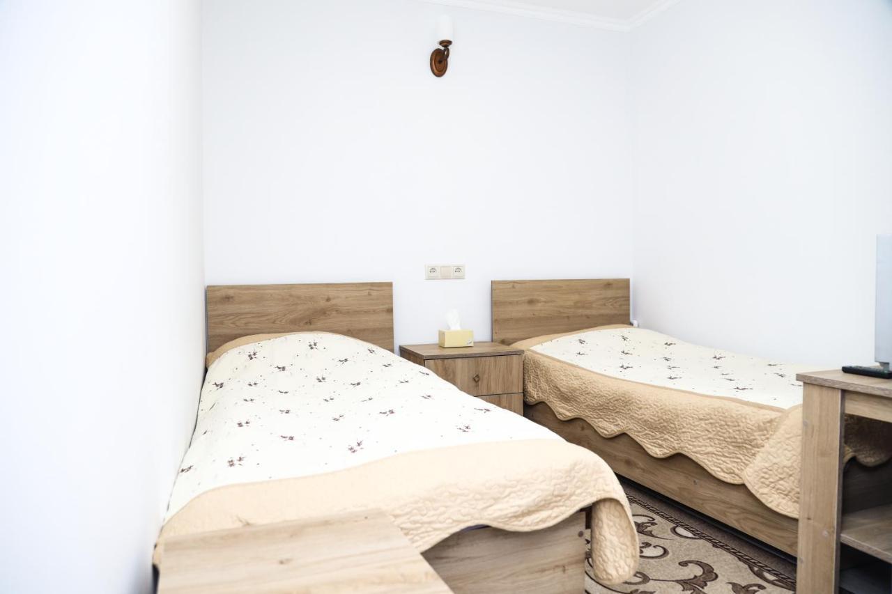 Hayi Tun Guest House Goris Eksteriør billede