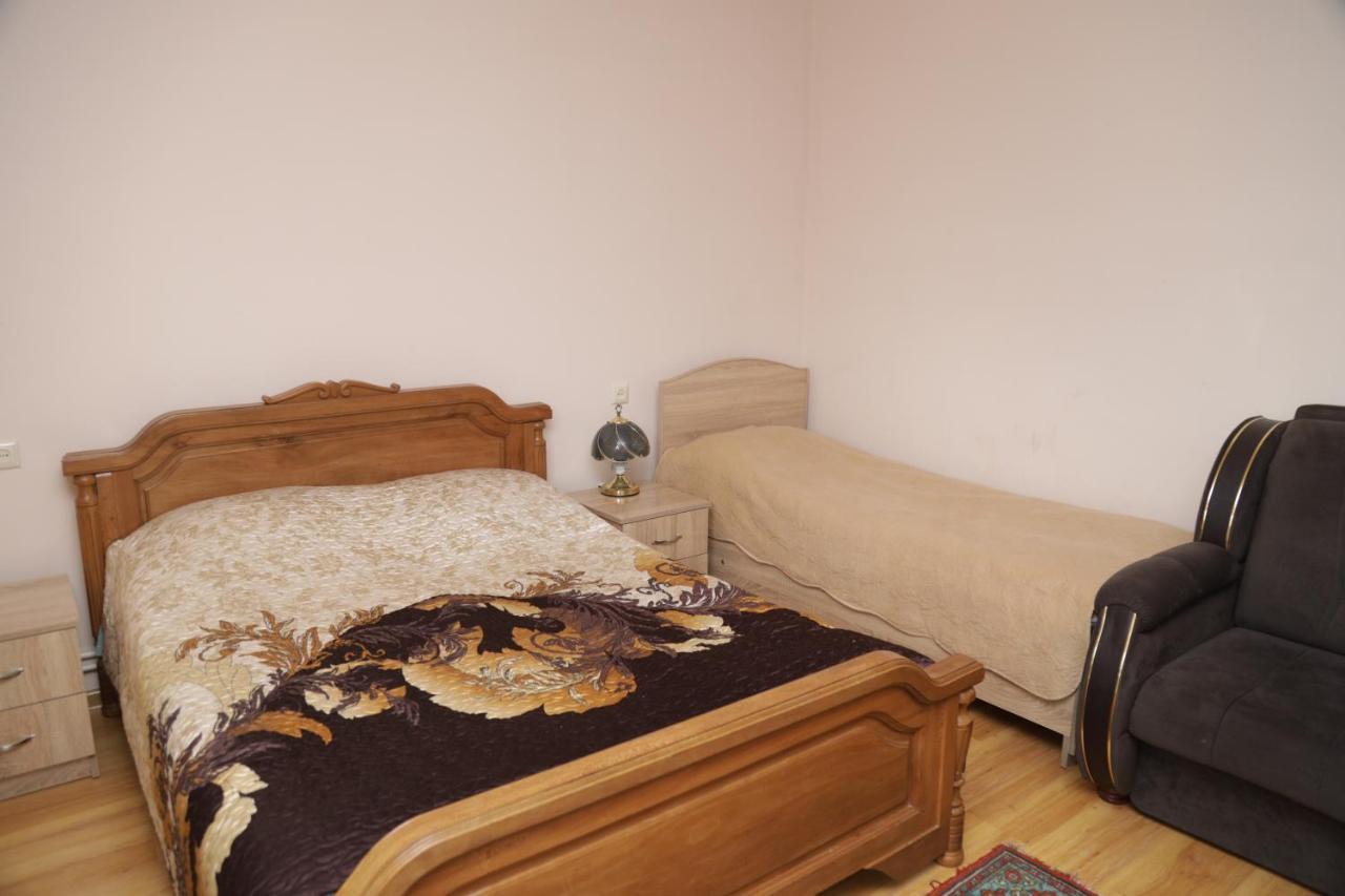 Hayi Tun Guest House Goris Eksteriør billede