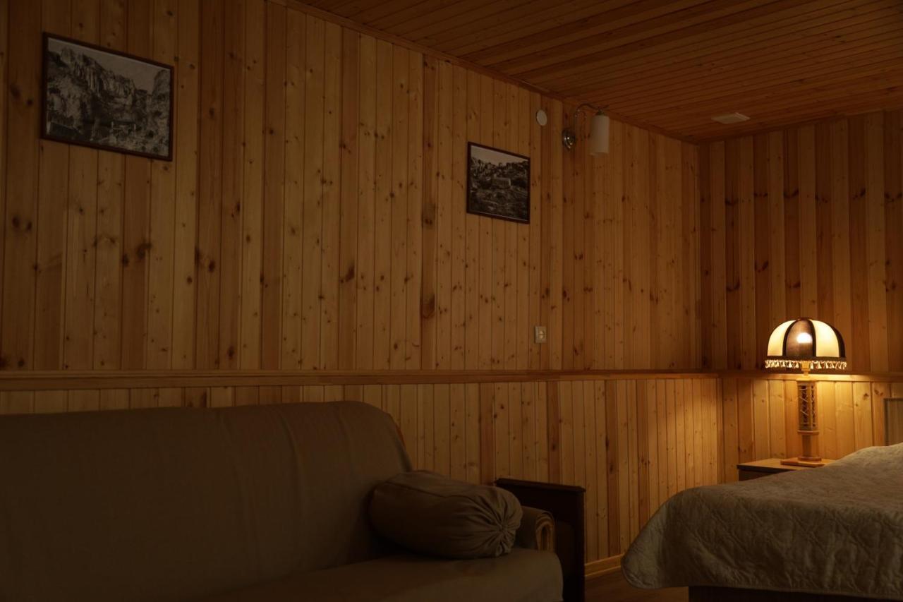 Hayi Tun Guest House Goris Eksteriør billede