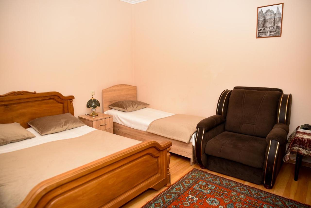Hayi Tun Guest House Goris Eksteriør billede