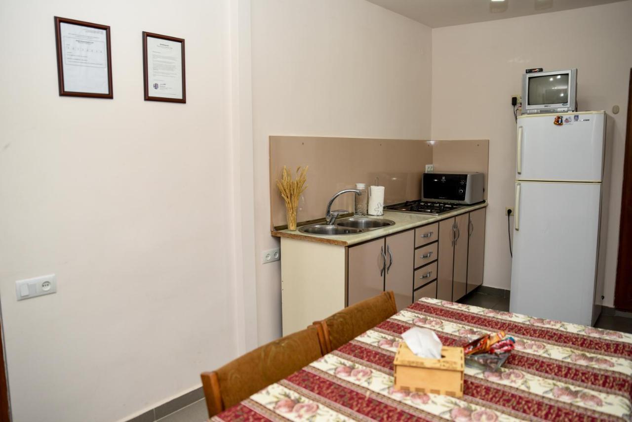 Hayi Tun Guest House Goris Eksteriør billede