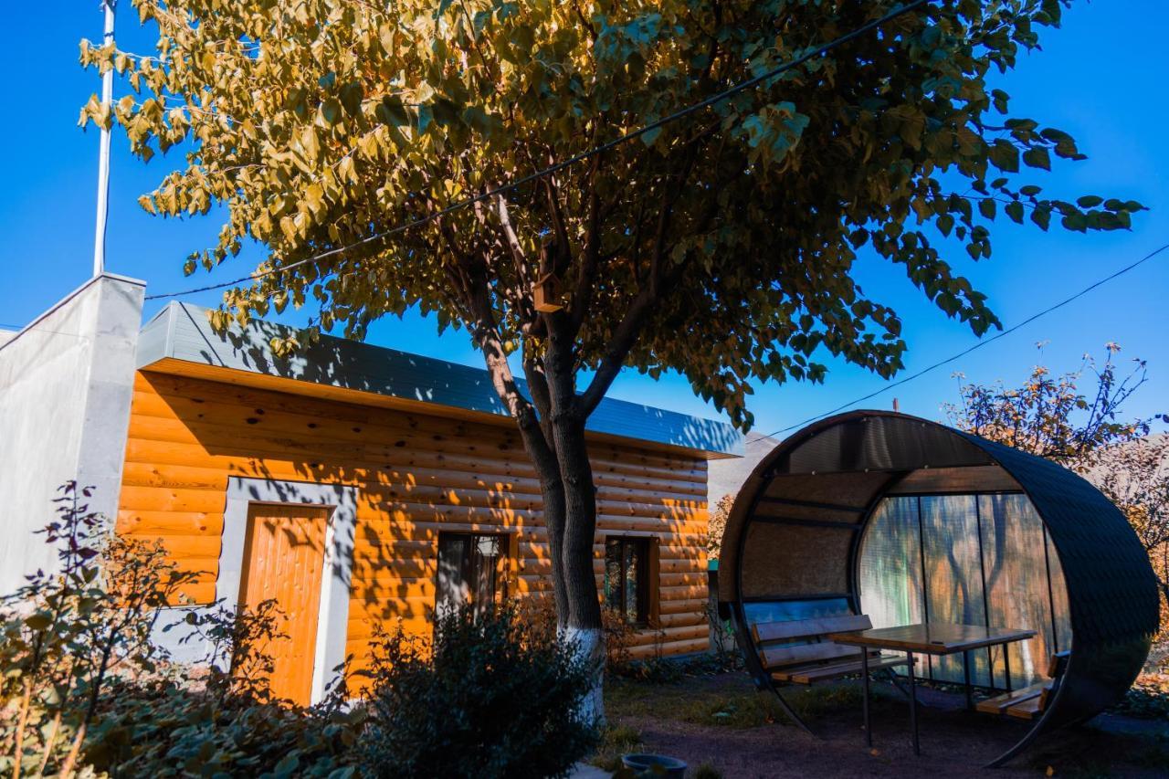 Hayi Tun Guest House Goris Eksteriør billede