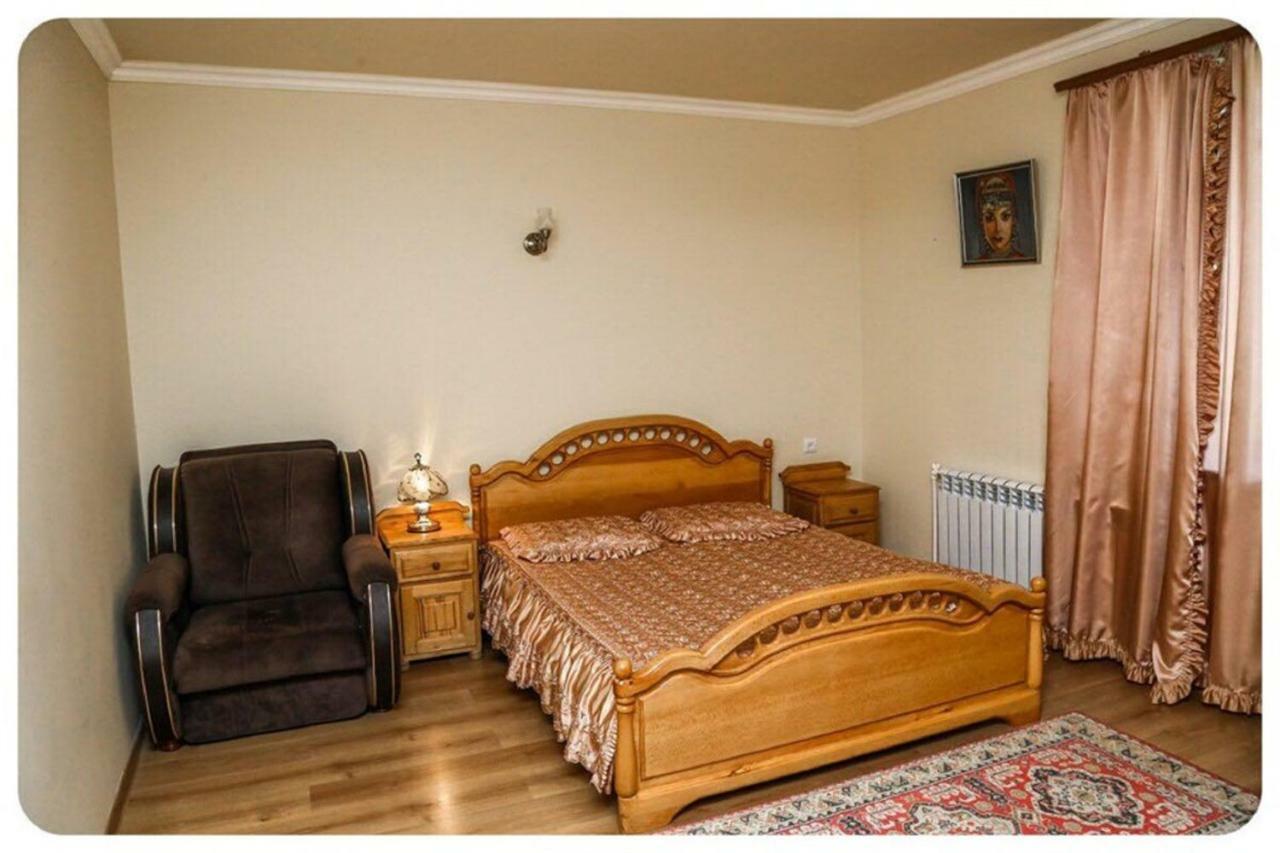 Hayi Tun Guest House Goris Eksteriør billede